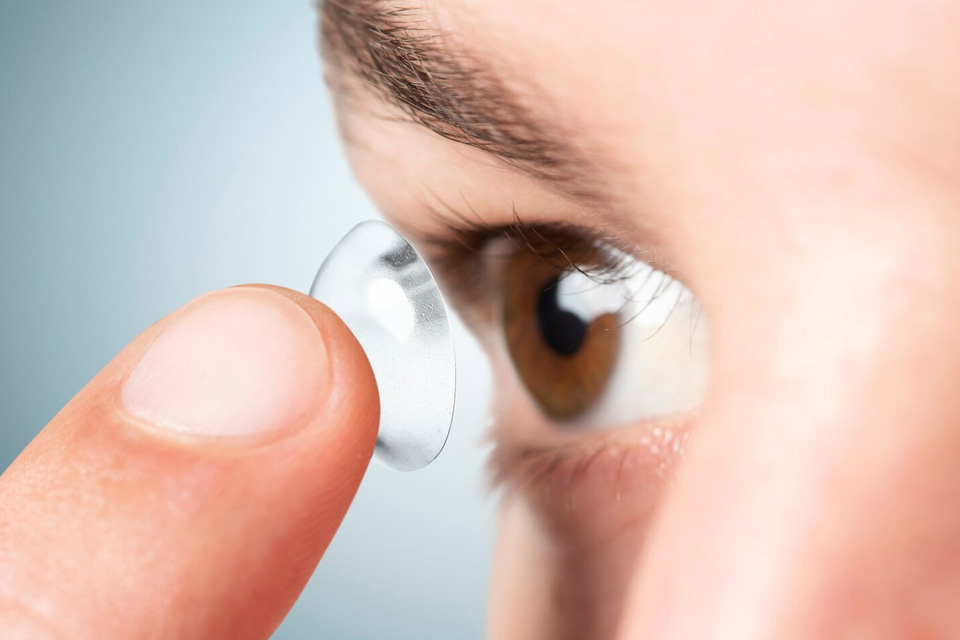 12 dicas para uso correto das lentes de contato